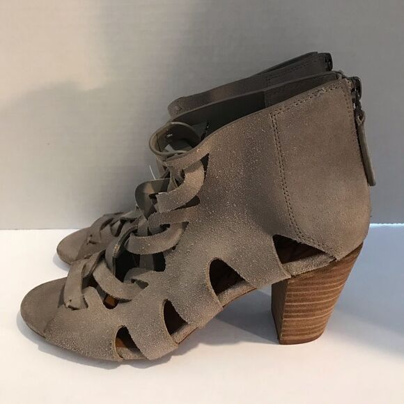 Zodiac Sandals Women's Size 8 Grey Suede Cut-Outs Back-Zip Block Heel NWOT - Picture 8 of 13